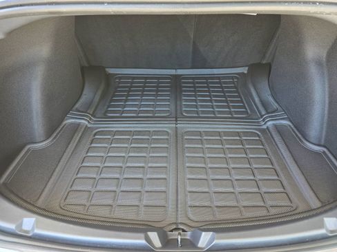 Used 2023 Tesla Model 3 Standard Range image 36