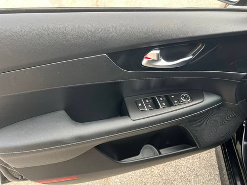 Certified 2024 Kia Forte GT-Line FWD image 7