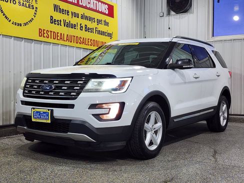 Used 2016 Ford Explorer XLT AWD/4WD image 1
