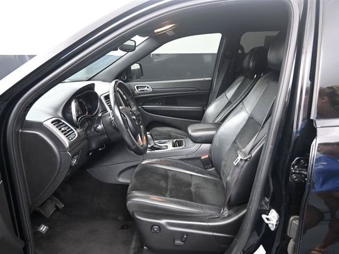 Used 2017 Jeep Grand Cherokee Altitude AWD/4WD image 11