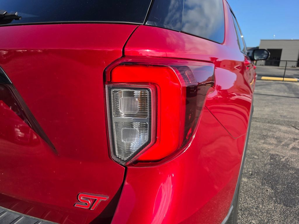 Used 2020 Ford Explorer ST w/ ST Street Pack AWD/4WD image 10