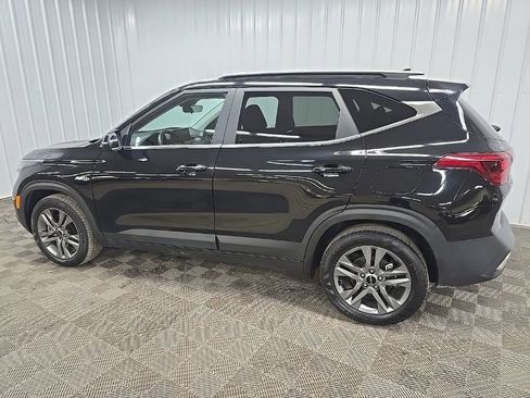 Used 2023 Kia Seltos S w/ Navigation Package image 4