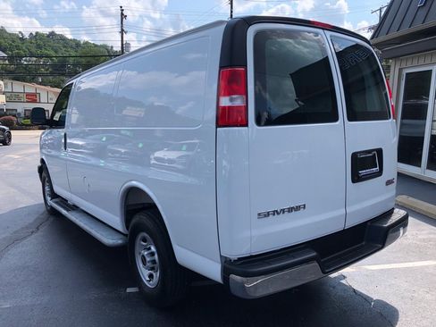 Used 2025 GMC Savana 2500 w/ Driver Convenience Package RWD image 4