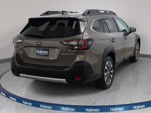 Used 2023 Subaru Outback Limited AWD/4WD image 6