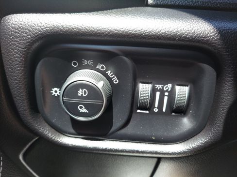 Used 2024 RAM 2500 Laramie w/ Sport Appearance Package AWD/4WD image 28