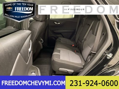 Used 2025 Chevrolet Blazer LT image 16