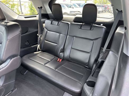 Used 2023 Ford Explorer XLT w/ Equipment Group 202A AWD/4WD image 14