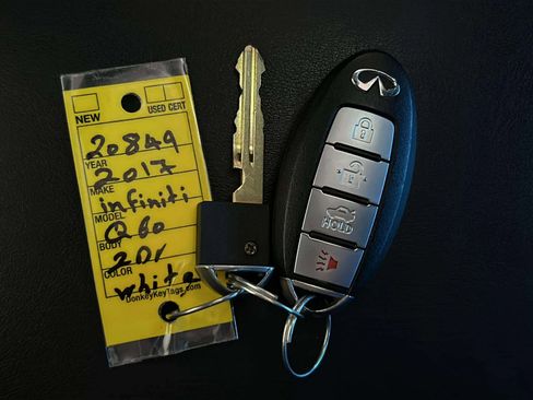 Used 2017 INFINITI Q60 2.0t w/ Moonroof Package image 18