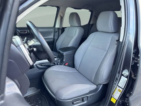 Used 2023 Toyota Tacoma TRD Sport image 10