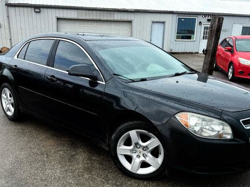 Used 2012 Chevrolet Malibu LS w/ LS Uplevel Package image 2
