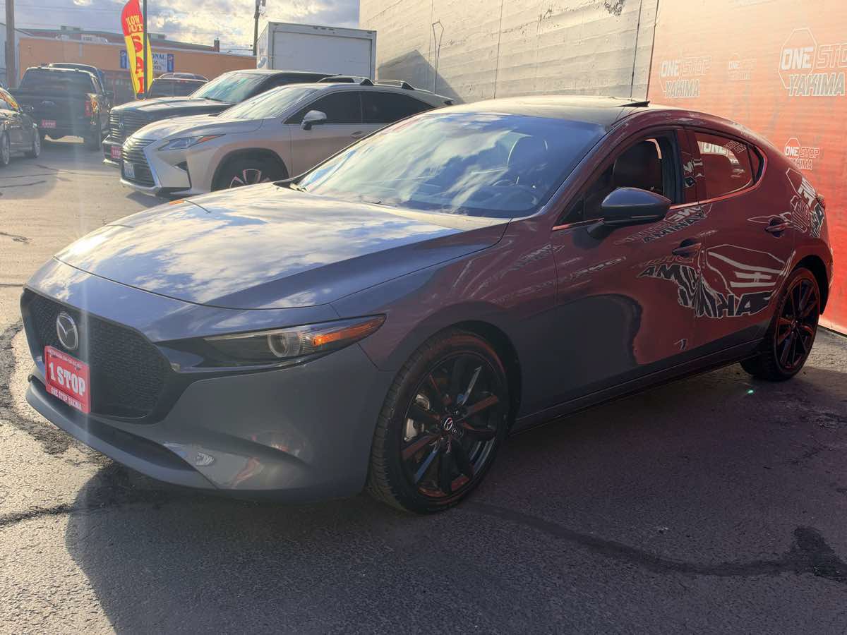 Used 2020 MAZDA MAZDA3 AWD Hatchback w/ Premium Pkg image 4