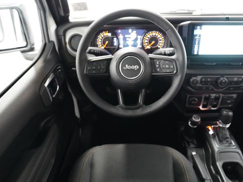 New 2025 Jeep Gladiator Sport image 12