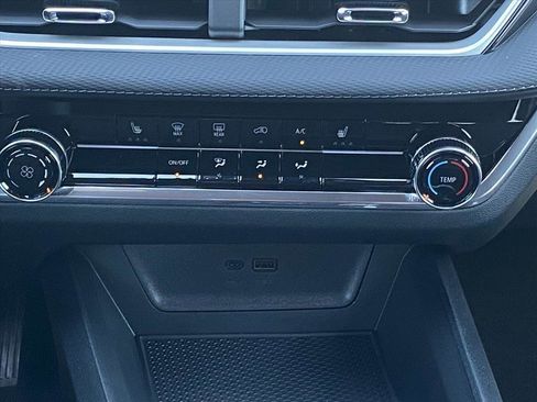 New 2026 Chevrolet Equinox LT image 11