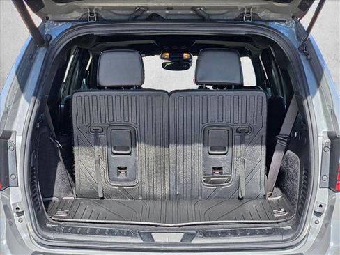 Used 2023 Dodge Durango R/T w/ Hemi Orange Plus Package RWD image 7