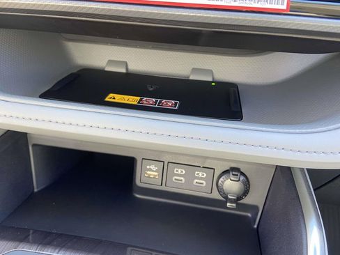 Used 2026 Toyota Highlander Limited image 23