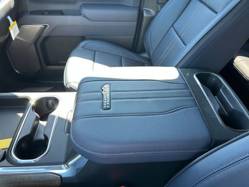 Used 2026 Chevrolet Silverado 3500 High Country w/ Technology Package image 27