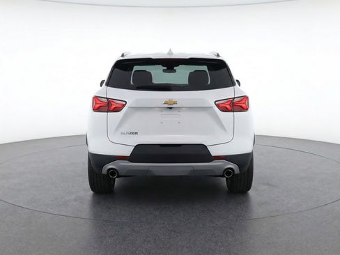 Used 2025 Chevrolet Blazer LT FWD image 7
