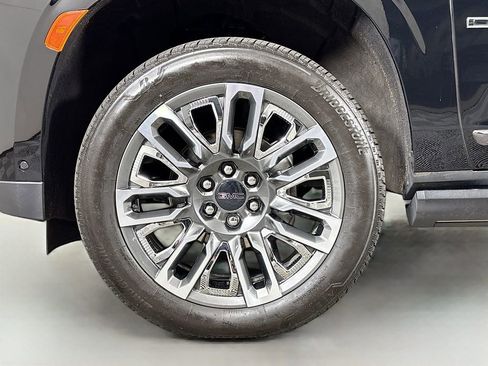 Certified 2024 GMC Yukon Denali Ultimate AWD/4WD image 39