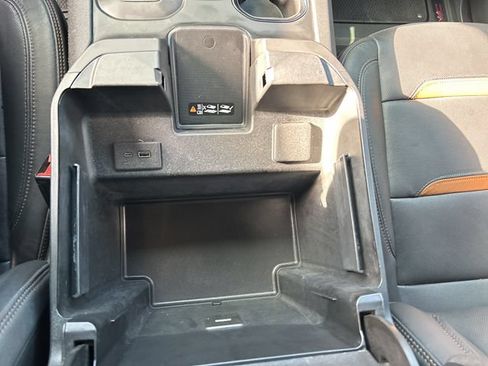 Used 2024 GMC Sierra 2500 AT4 w/ AT4 Premium Plus Package AWD/4WD image 30