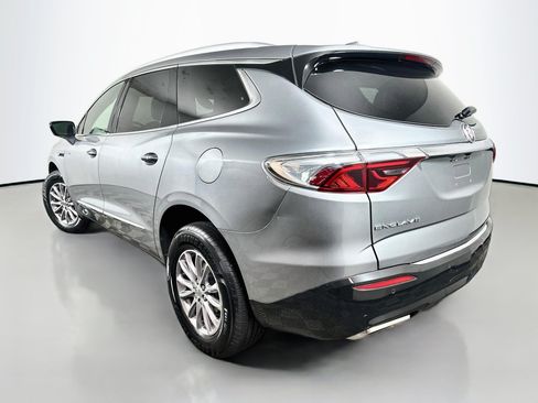 Used 2023 Buick Enclave Essence FWD image 5