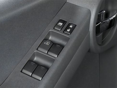 Used 2013 Nissan Xterra S image 13