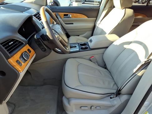 Used 2014 Lincoln MKX FWD w/ Equipment Group 101A image 15