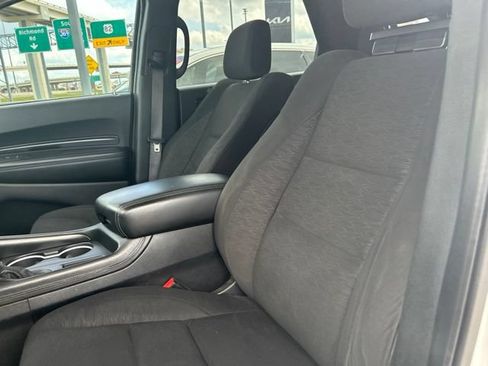 Used 2022 Dodge Durango SXT w/ Anodized Platinum Package RWD image 35