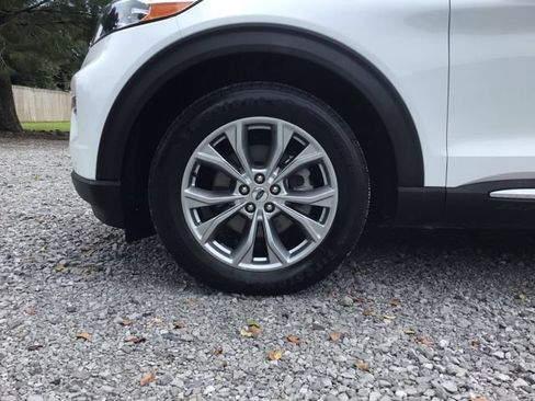 Used 2023 Ford Explorer Limited w/ Equipment Group 301A RWD image 24