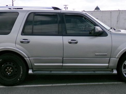 Used 2008 Ford Expedition Limited RWD image 8