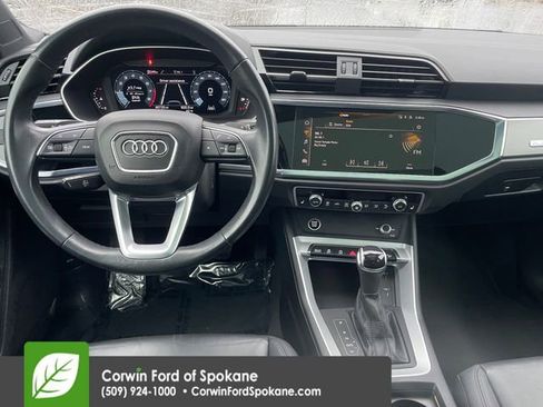 Used 2023 Audi Q3 2.0T Premium image 3