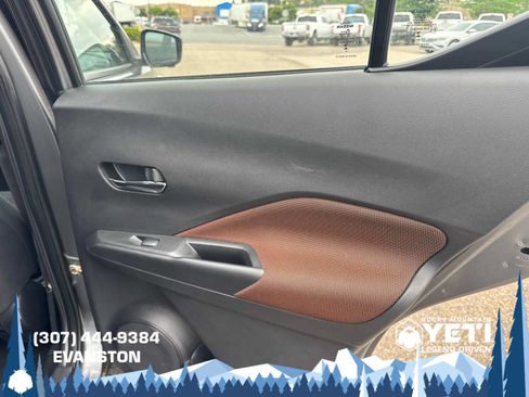 Used 2023 Nissan Kicks SR w/ Interior Electronics Package FWD image 14