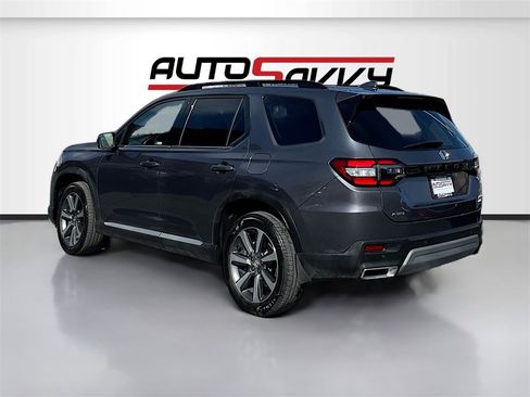 Used 2025 Honda Pilot Elite image 5