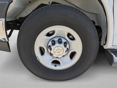 Used 2023 Chevrolet Express 3500 LT w/ LT Preferred Equipment Group RWD image 23