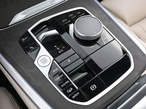 Used 2024 BMW X5 xDrive40i w/ M Sport Package image 24