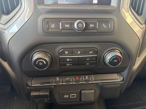 Used 2021 Chevrolet Silverado 1500 Custom Trail Boss AWD/4WD image 21