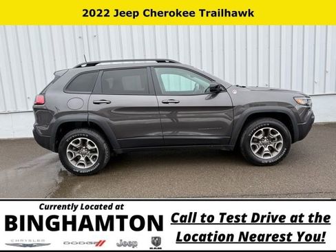 Used 2022 Jeep Cherokee Trailhawk AWD/4WD image 4
