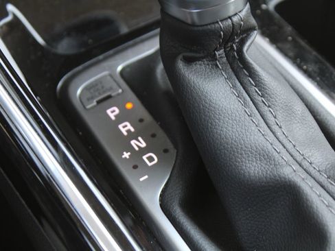 Certified 2023 Kia Sorento SX FWD image 36