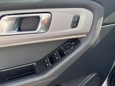 New 2026 Ford Explorer Active AWD/4WD image 27