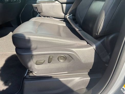 Used 2025 GMC Sierra 1500 SLT AWD/4WD image 16