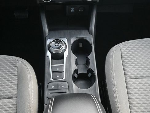 Certified 2022 Ford Escape SE image 33