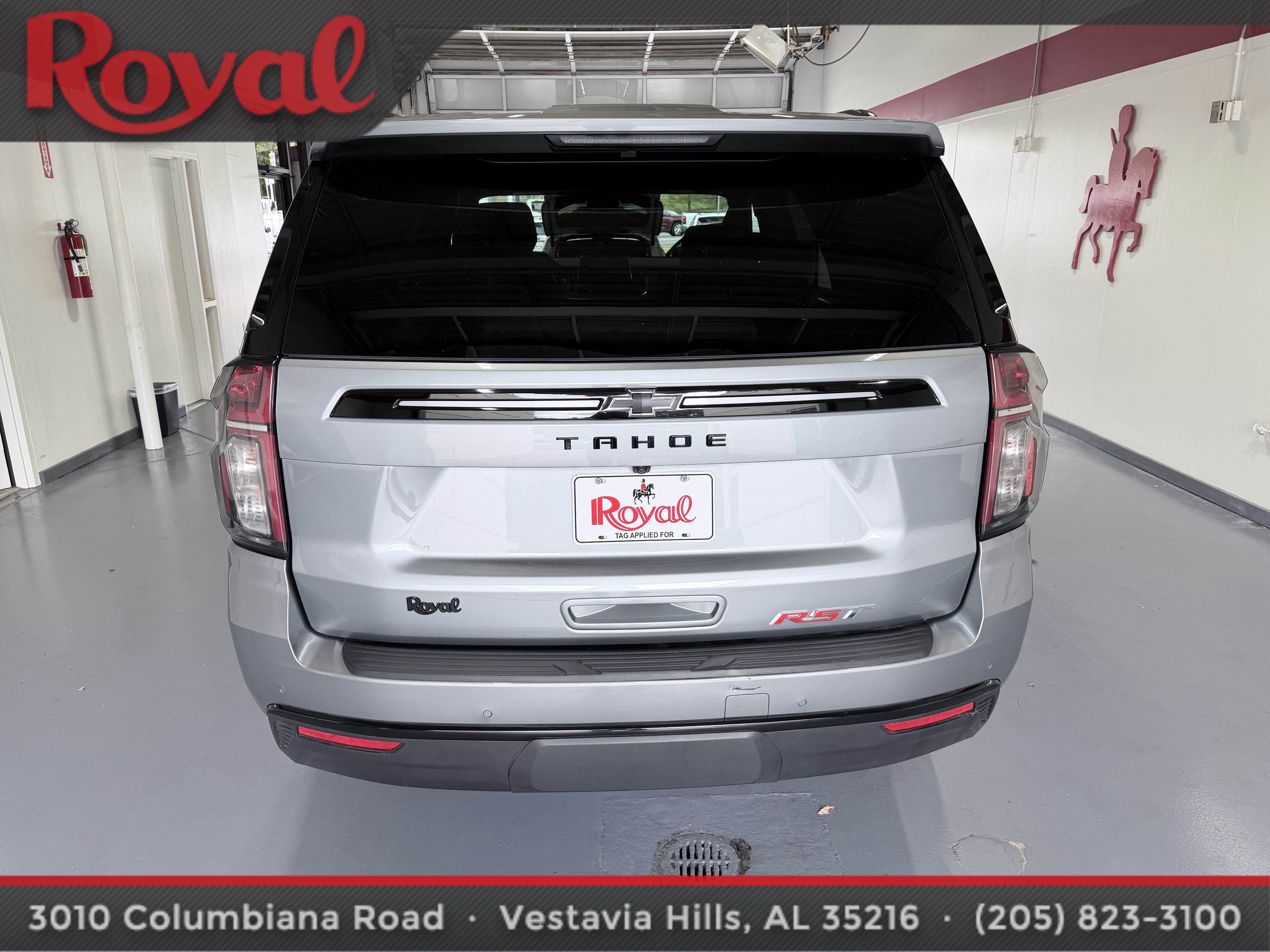 Used 2024 Chevrolet Tahoe RST w/ Luxury Package RWD image 5