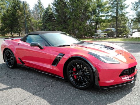 Certified 2016 Chevrolet Corvette Z06 w/ 2LZ Preferred Equipment Group image 2
