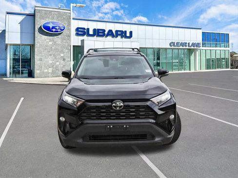 Used 2021 Toyota RAV4 XLE Premium FWD image 2