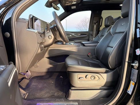 Used 2023 Cadillac Escalade Sport image 12