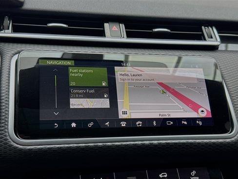 Used 2019 Land Rover Range Rover Velar R-Dynamic SE AWD/4WD image 9
