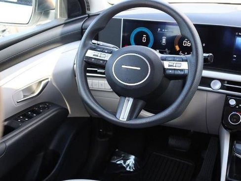 Used 2025 Hyundai Tucson SEL AWD/4WD image 23