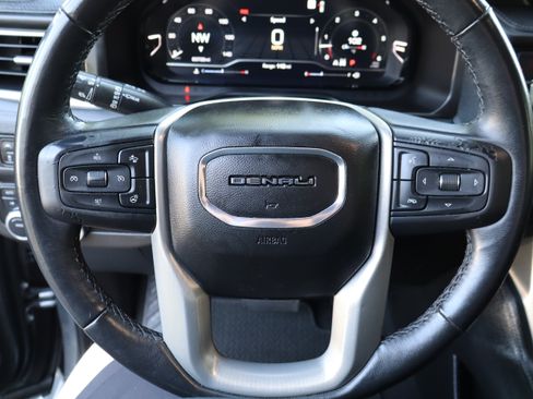 Used 2022 GMC Yukon Denali AWD/4WD image 29