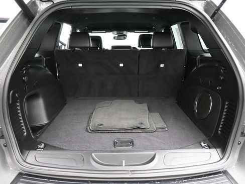 Used 2022 Jeep Grand Cherokee Laredo X RWD image 18