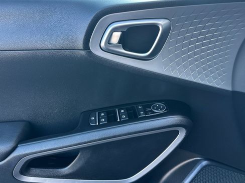 Used 2024 Kia Soul LX w/ Option Group 015 image 12