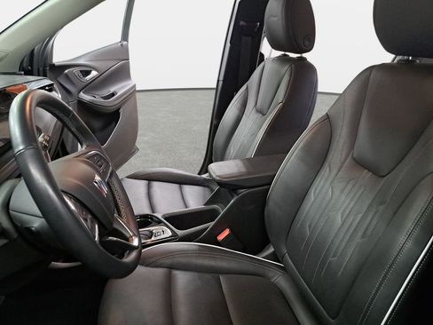 Used 2024 Buick Encore GX Avenir w/ Avenir Convenience Package AWD/4WD image 17